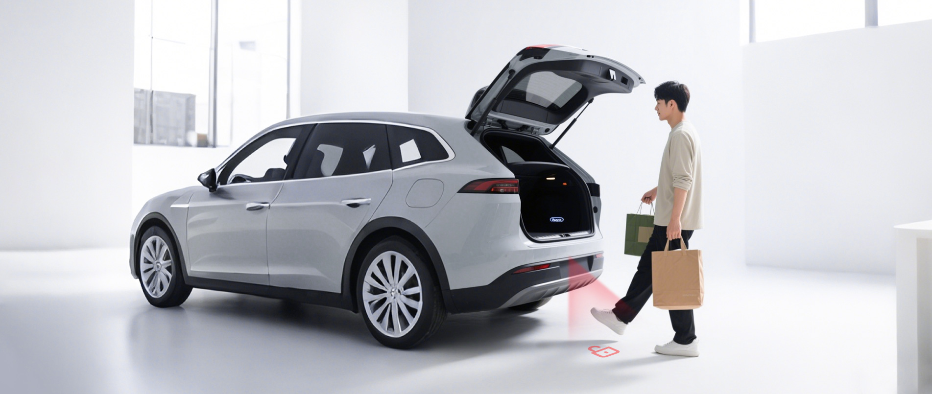 2025上海车展 | j9官网重磅发布AR脚踢毫米波雷达，重新定义“无接触交互”尾门